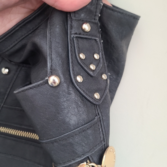 RAMPAGE Faux Leather Crossover Bag - Picture 5 of 6